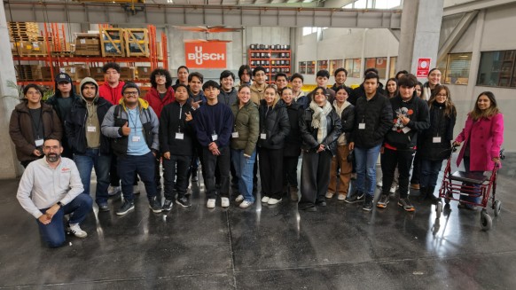 Visita de Estudiantes de Preparatoria